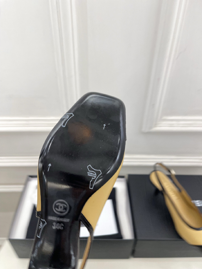 最高級シャネルスーパーコピー シャネル ツートン パテント キャップ トゥ ゴールド バックル ヒール レディース シャネルバイカラーパンプス - 画像 (9)