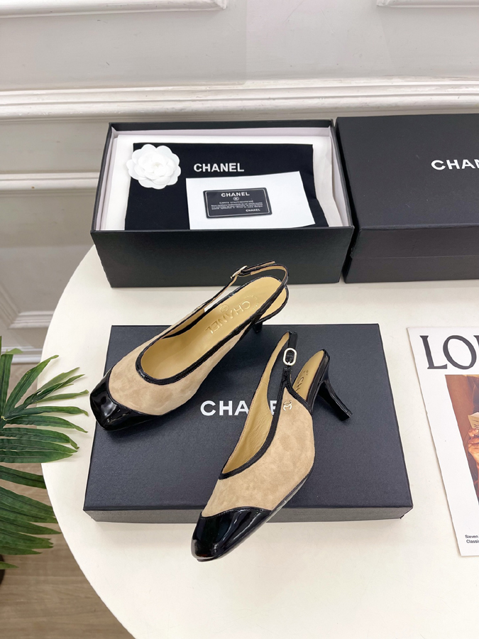 最高級シャネルスーパーコピー シャネル パンプス スリングバック ベージュ & ブラック スエード パテント コンビ アンクル ストラップ ポインテッド トゥ - 画像 (5)