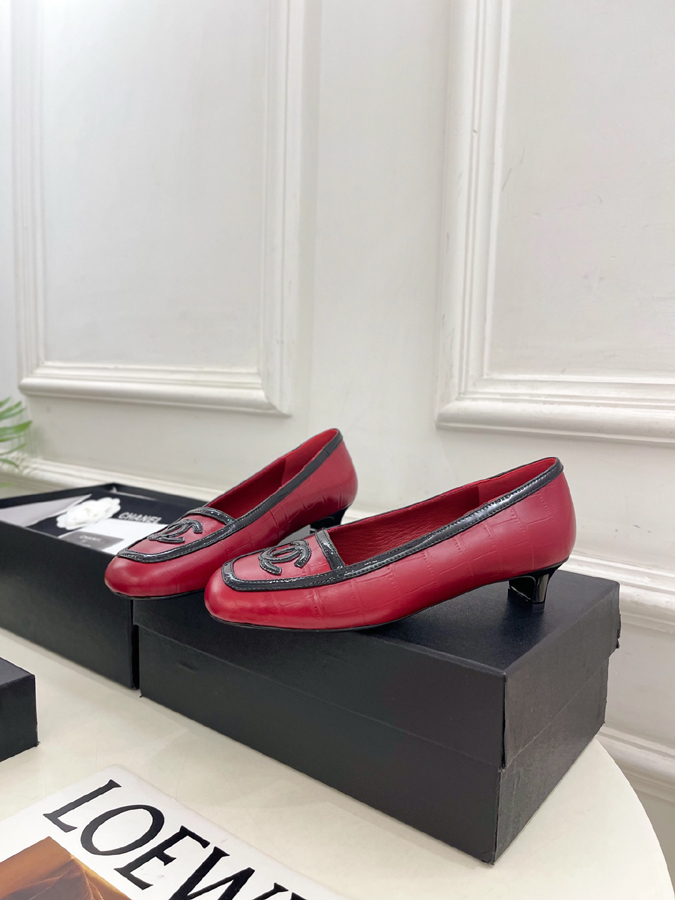 最高級シャネルスーパーコピー シャネル パンプス レッド ブラック コンビ メタル CC ロゴ スクエア トゥ キャットヒール レディース シャネル パンプス 人気 - 画像 (3)