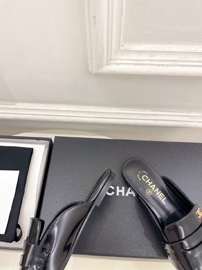 最高級シャネルスーパーコピー シャネル スリングバック ローファー レッド エナメル ダブルC ロゴ スクエア トゥ シャネル ミュール コピー - 画像 (6)