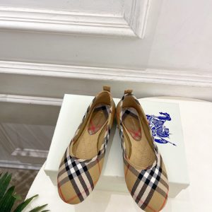 バーバリースニーカーコピー
