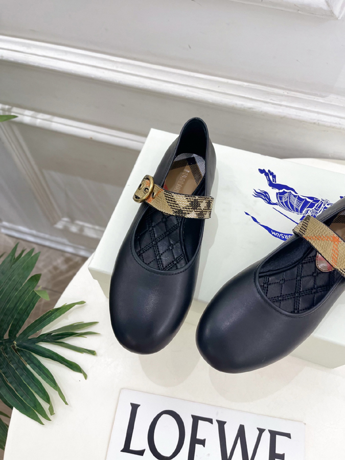最高級バーバリースーパーコピー BURBERRY 2026新作 バーバリー メリージェーン シューズ 黒 レザー チェック バックル バーバリースニーカー 値段 - 画像 (6)