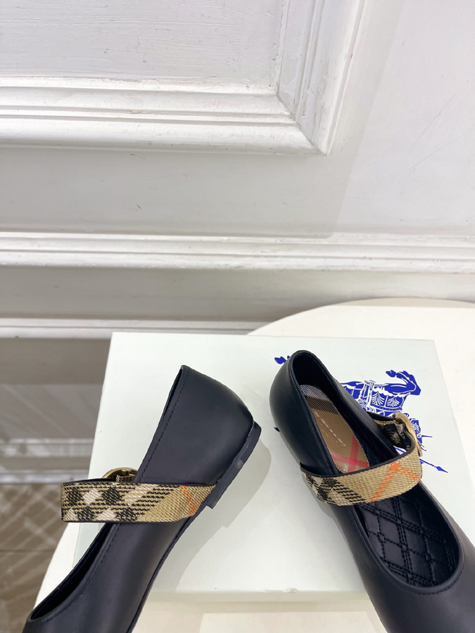 最高級バーバリースーパーコピー BURBERRY 2026新作 バーバリー メリージェーン シューズ 黒 レザー チェック バックル バーバリースニーカー 値段 - 画像 (8)
