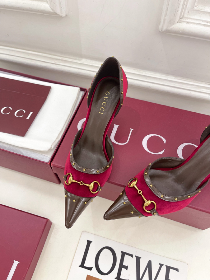 グッチ直営アウトレット店 靴 GUCCI グッチ スリングバック パンプス レディース バーガンディ ベルベット ホースビット スタッズ グッチ ポインテッドトゥ ハイヒール - 画像 (6)