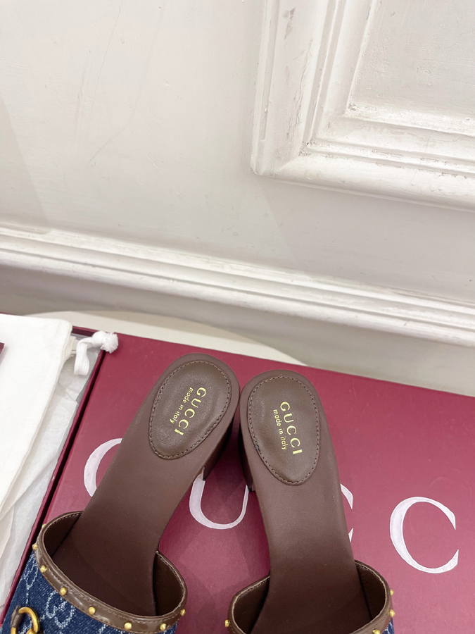 グッチ直営アウトレット店 靴 GUCCI スライドサンダル ミュール レディース GGデニム ホースビット グッチ スタッズ ブロックヒール - 画像 (8)