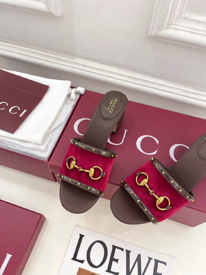 グッチ直営アウトレット店 靴 GUCCI グッチ Felice スライドサンダル ミュール スエード ホースビット スタッズ ブロックヒール グッチ ヒール - 画像 (6)