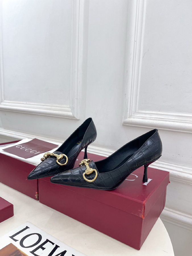 グッチ直営アウトレット店 靴 GUCCI グッチ パンプス ハイヒール クロコ型押しレザー ホースビット グッチ ポインテッドトゥ グッチ ヒール - 画像 (3)