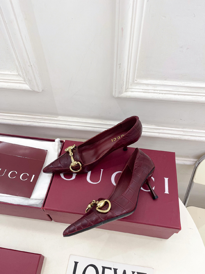 グッチ直営アウトレット店 靴 GUCCI グッチ パンプス ハイヒール クロコ型押しレザー ホースビット グッチ ポインテッドトゥ ヒール - 画像 (5)