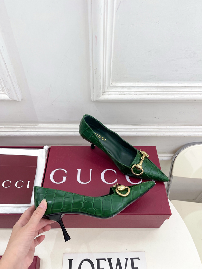 グッチ直営アウトレット店 靴 GUCCI グッチ パンプス ハイヒール グリーン クロコ型押しレザー ホースビット グッチ 靴 ポインテッドトゥ - 画像 (4)