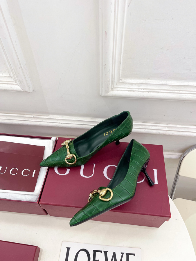 グッチ直営アウトレット店 靴 GUCCI グッチ パンプス ハイヒール グリーン クロコ型押しレザー ホースビット グッチ 靴 ポインテッドトゥ - 画像 (5)