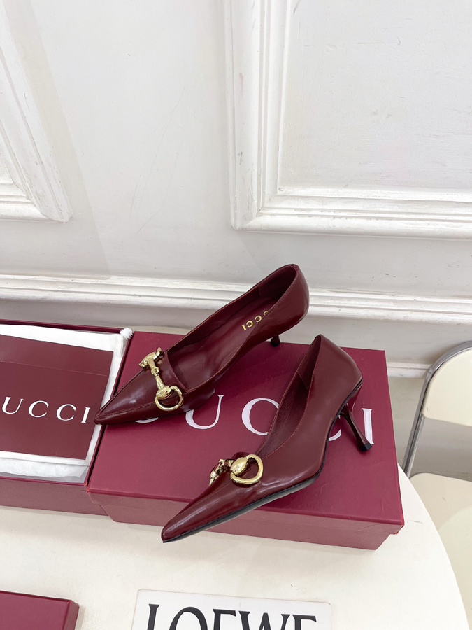 グッチ直営アウトレット店 靴 GUCCI グッチ Boulevard パンプス ハイヒール レディース バーガンディ 光沢レザー ホースビット ポインテッドトゥ グッチ 靴 レディース - 画像 (5)