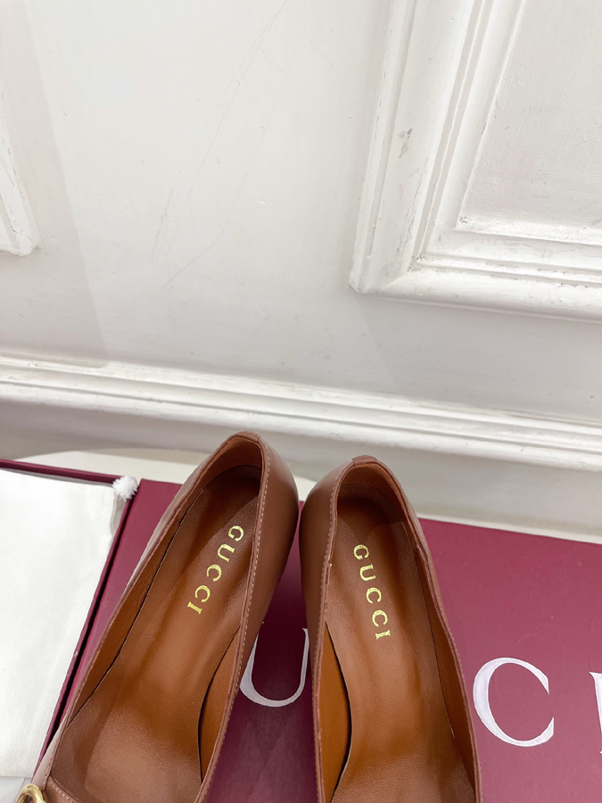 グッチ直営アウトレット店 靴 GUCCI グッチ Boulevard パンプス ハイヒール 光沢レザー ホースビット ポインテッドトゥ - 画像 (7)