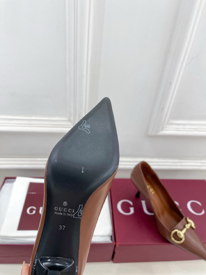 グッチ直営アウトレット店 靴 GUCCI グッチ Boulevard パンプス ハイヒール 光沢レザー ホースビット ポインテッドトゥ - 画像 (9)