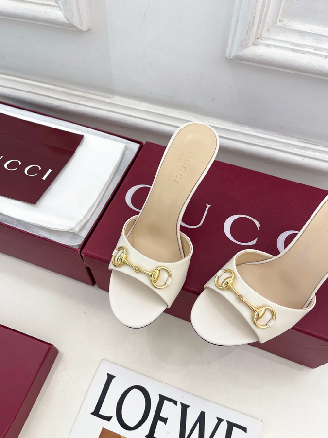グッチ直営アウトレット店 靴 GUCCI グッチ サンダル ミュール ハイヒール 光沢レザー ホースビット クリスタルヒール グッチコピー靴 - 画像 (6)