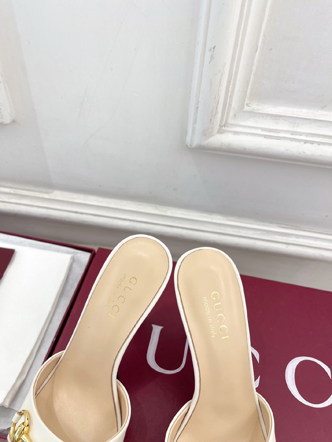 グッチ直営アウトレット店 靴 GUCCI グッチ サンダル ミュール ハイヒール 光沢レザー ホースビット クリスタルヒール グッチコピー靴 - 画像 (7)