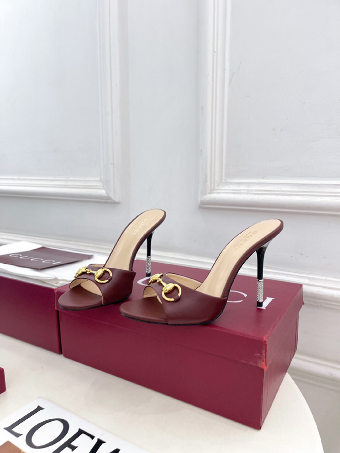 グッチ直営アウトレット店 靴 GUCCI グッチ サンダル ミュール ハイヒール 光沢レザー ホースビット クリスタルヒール グッチ靴スーパーコピー - 画像 (3)