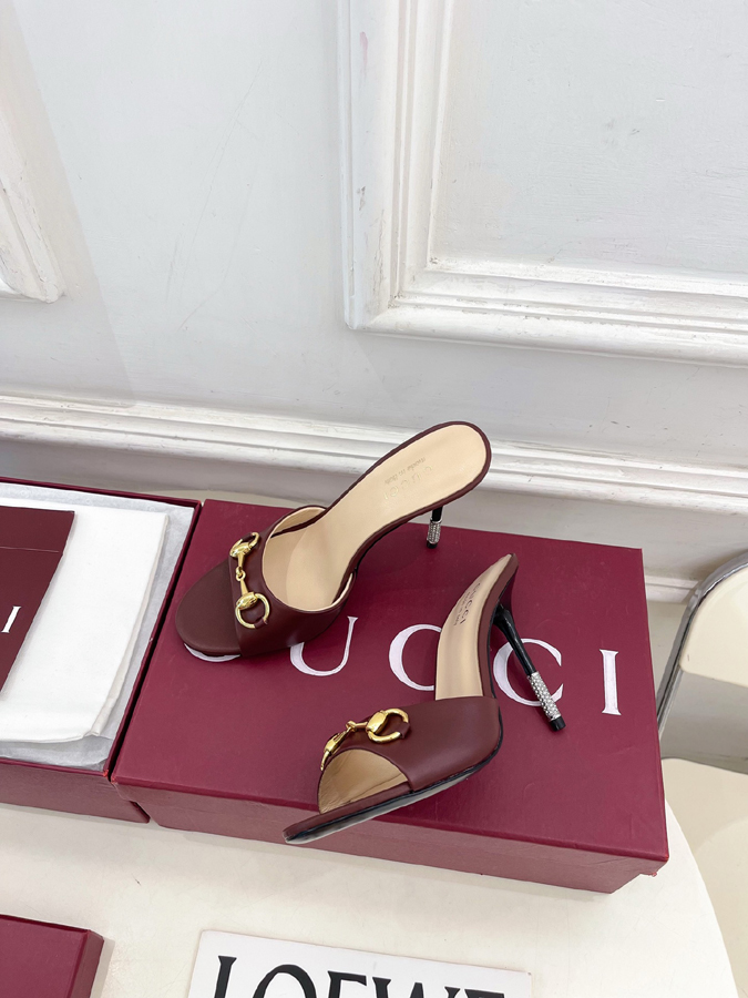 グッチ直営アウトレット店 靴 GUCCI グッチ サンダル ミュール ハイヒール 光沢レザー ホースビット クリスタルヒール グッチ靴スーパーコピー - 画像 (5)