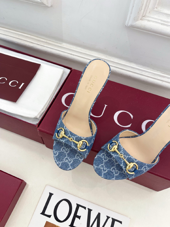 グッチ直営アウトレット店 靴 GUCCI グッチ サンダル ミュール ハイヒール デニムブルー GGデニム ホースビット クリスタルヒール グッチ 靴 買取 - 画像 (6)
