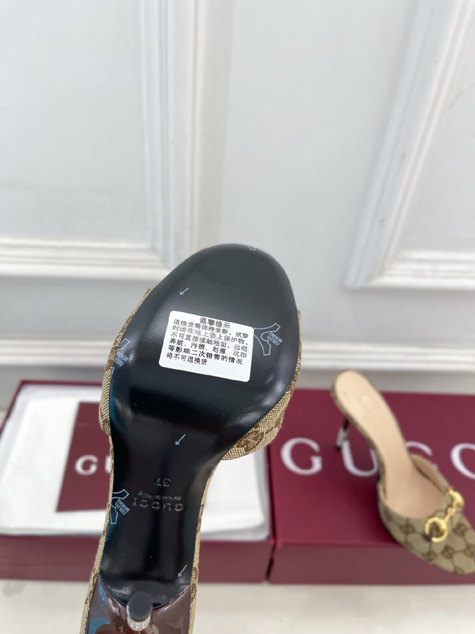 グッチ直営アウトレット店 靴 GUCCI グッチ サンダル ミュール ハイヒール GGキャンバス ホースビット クリスタルヒール グッチ 靴 サイズ感 - 画像 (9)
